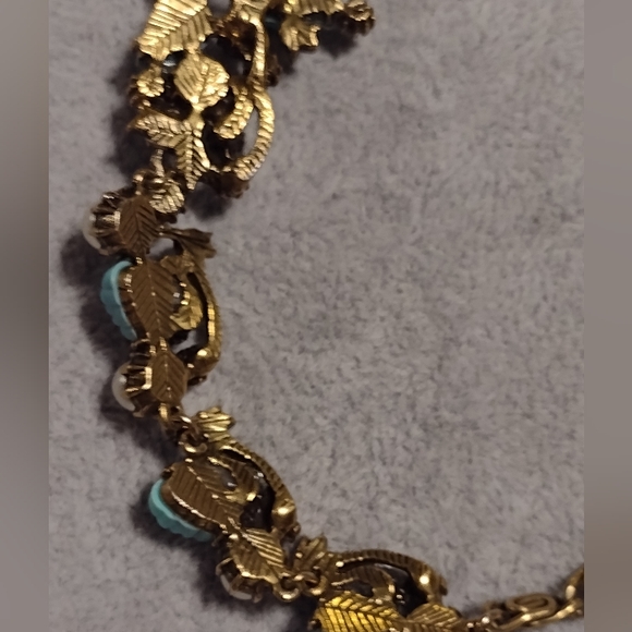 RARE Vintage 1950s 10k Gold Plated Necklace & Clip Earring Set - Picture 3 of 16